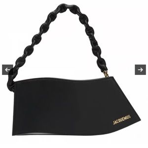 Jacquemus La Vague black leather Shoulder Bag